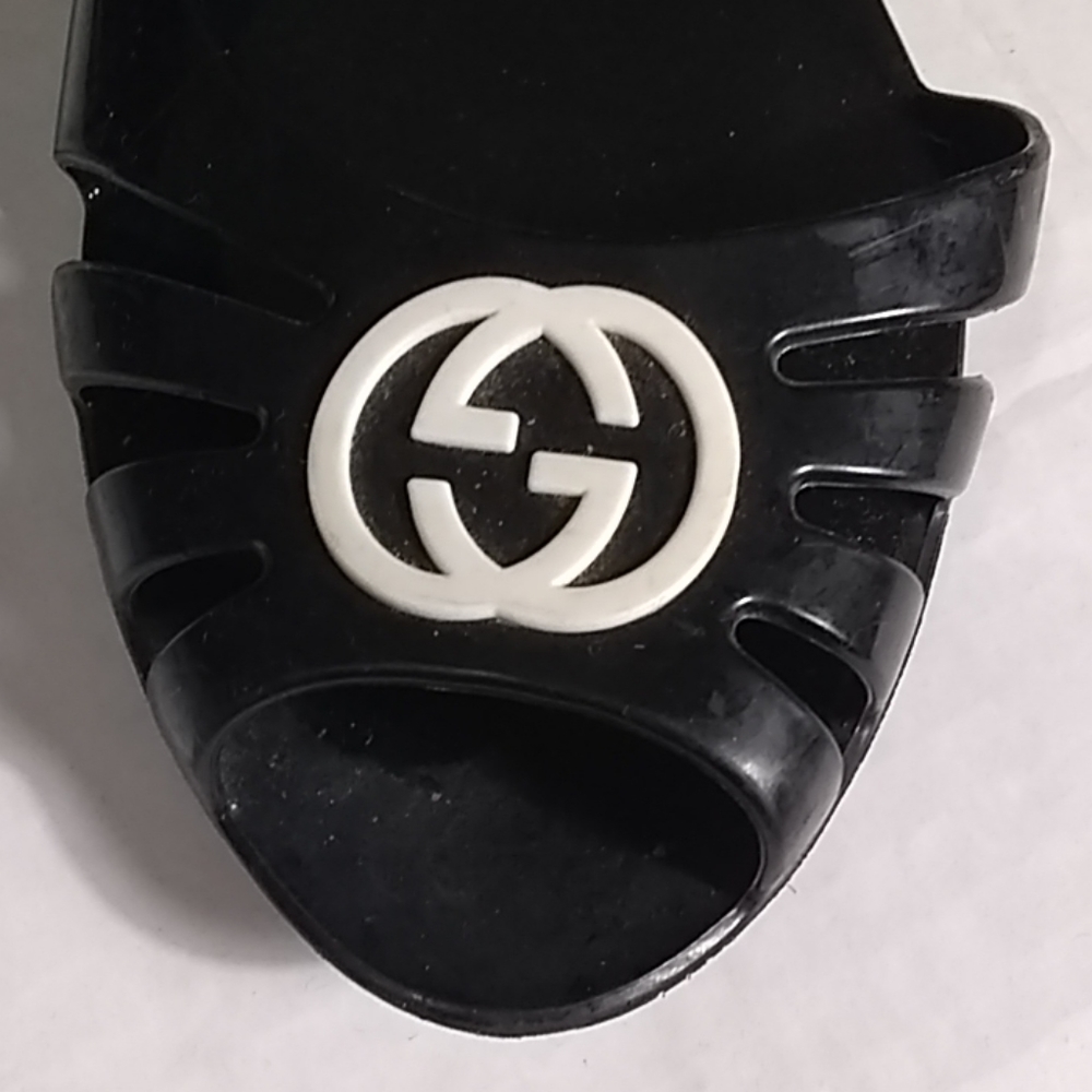 6️⃣🛑(SOLD)🛑.  GUCCI PEEP-TOE RUBBER SANDALS - Picture 8 of 8